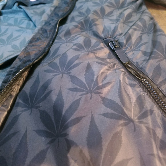 VNDS Palm Angel's Windbreaker - Picture 4 of 4